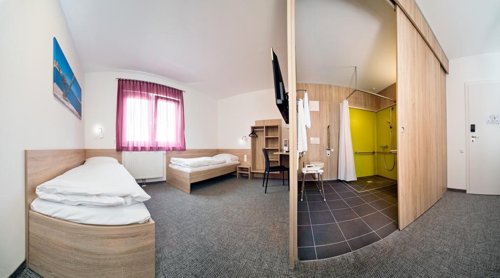 Hotel Cleverhotel 3*