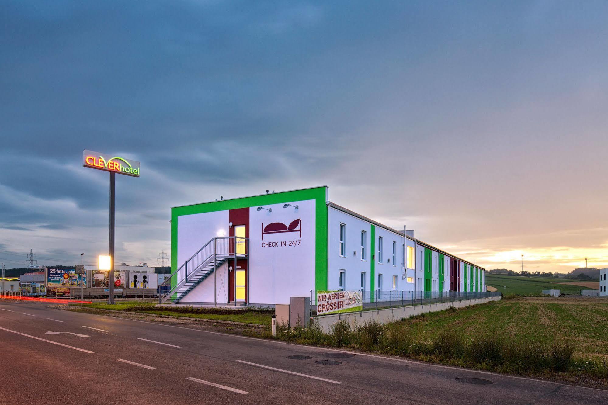 Cleverhotel 3*